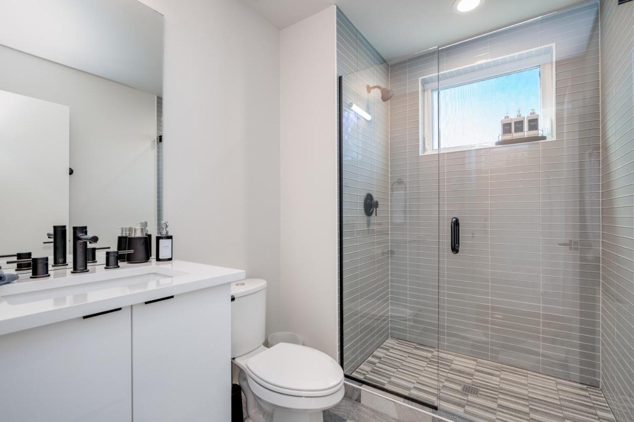 Rooftop Patio With Waterview, Private Garden & Grill 3Br 3Ba- Modern Cityscape Seattle Ngoại thất bức ảnh